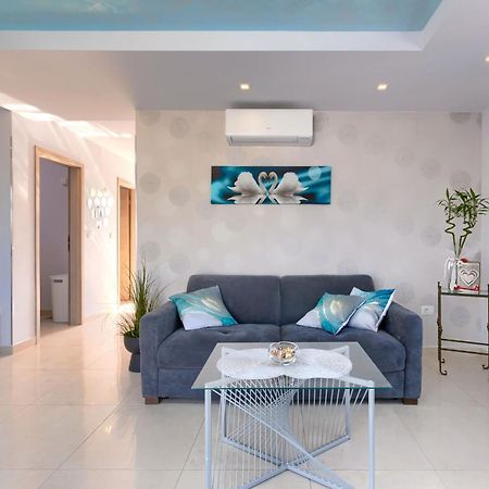 Holiday Home Villa Fenix By Interhome Zminj ภายนอก รูปภาพ